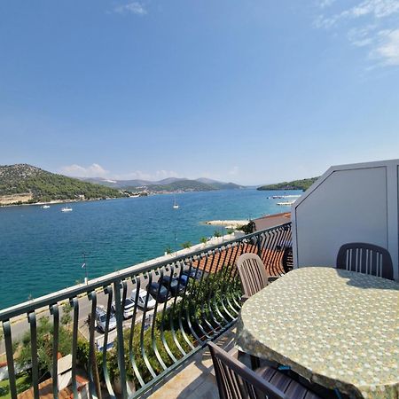 Apartmani "Ivan" Marina Exterior foto