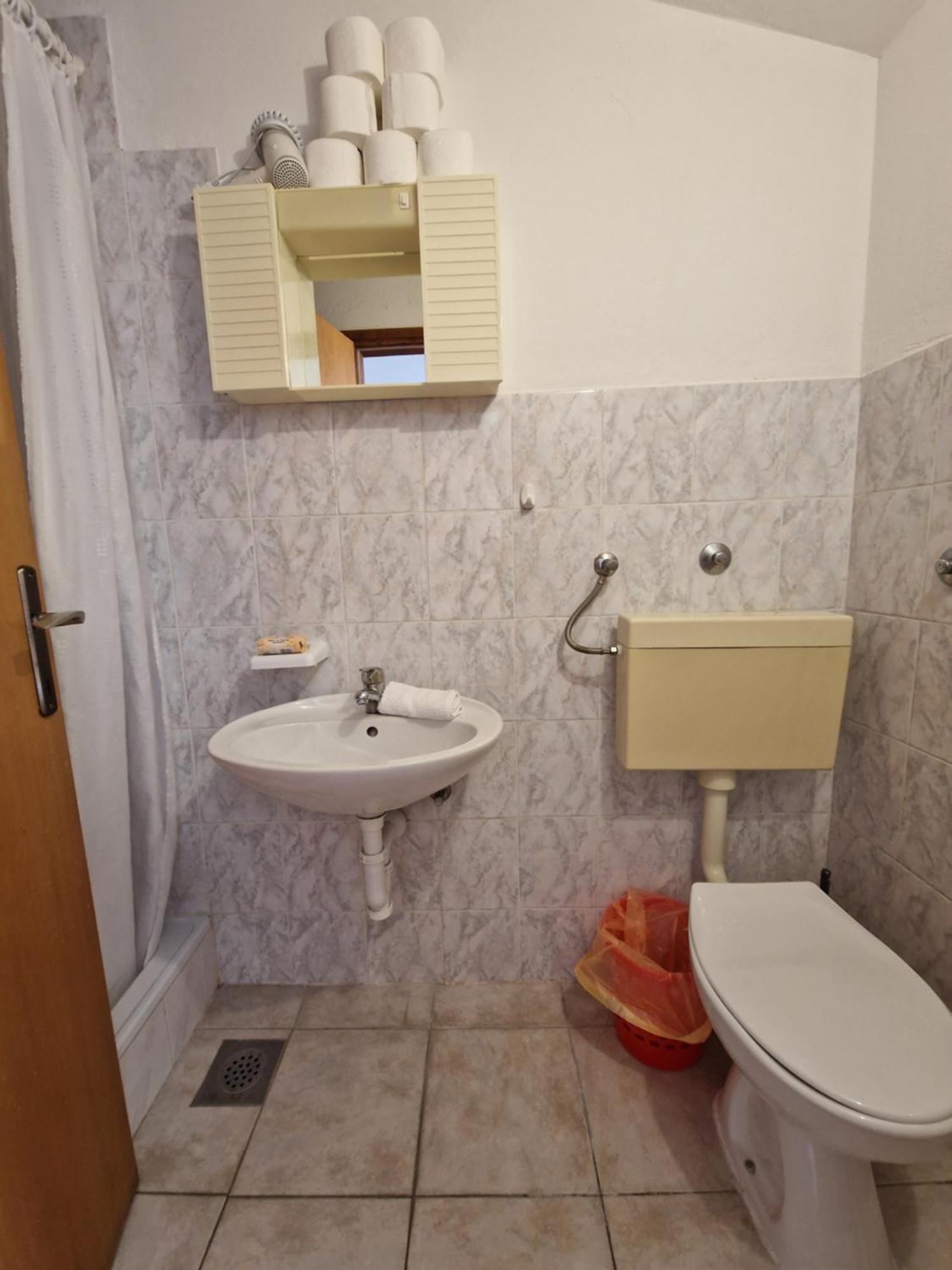 Apartmani "Ivan" Marina Exterior foto