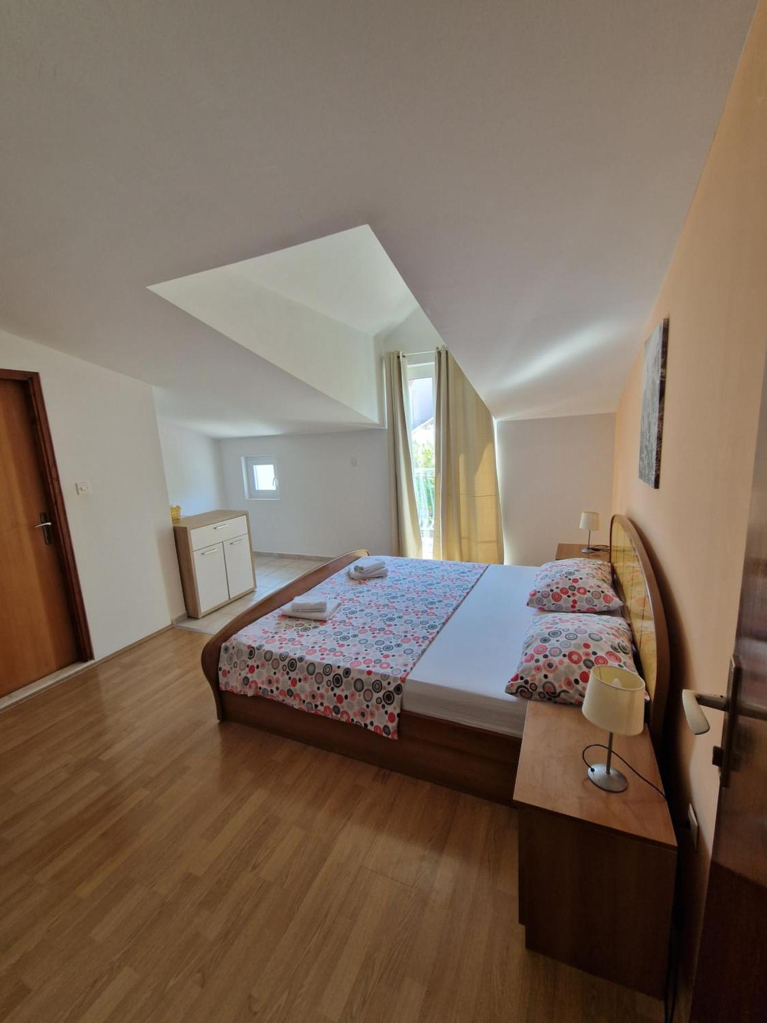 Apartmani "Ivan" Marina Exterior foto